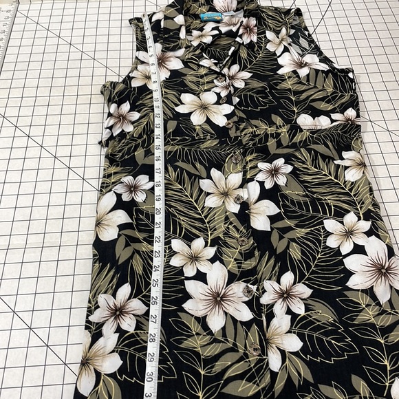 Bahama Beach long sleeveless dress, button front, v-neck, waist ties in the back - Picture 8 of 12